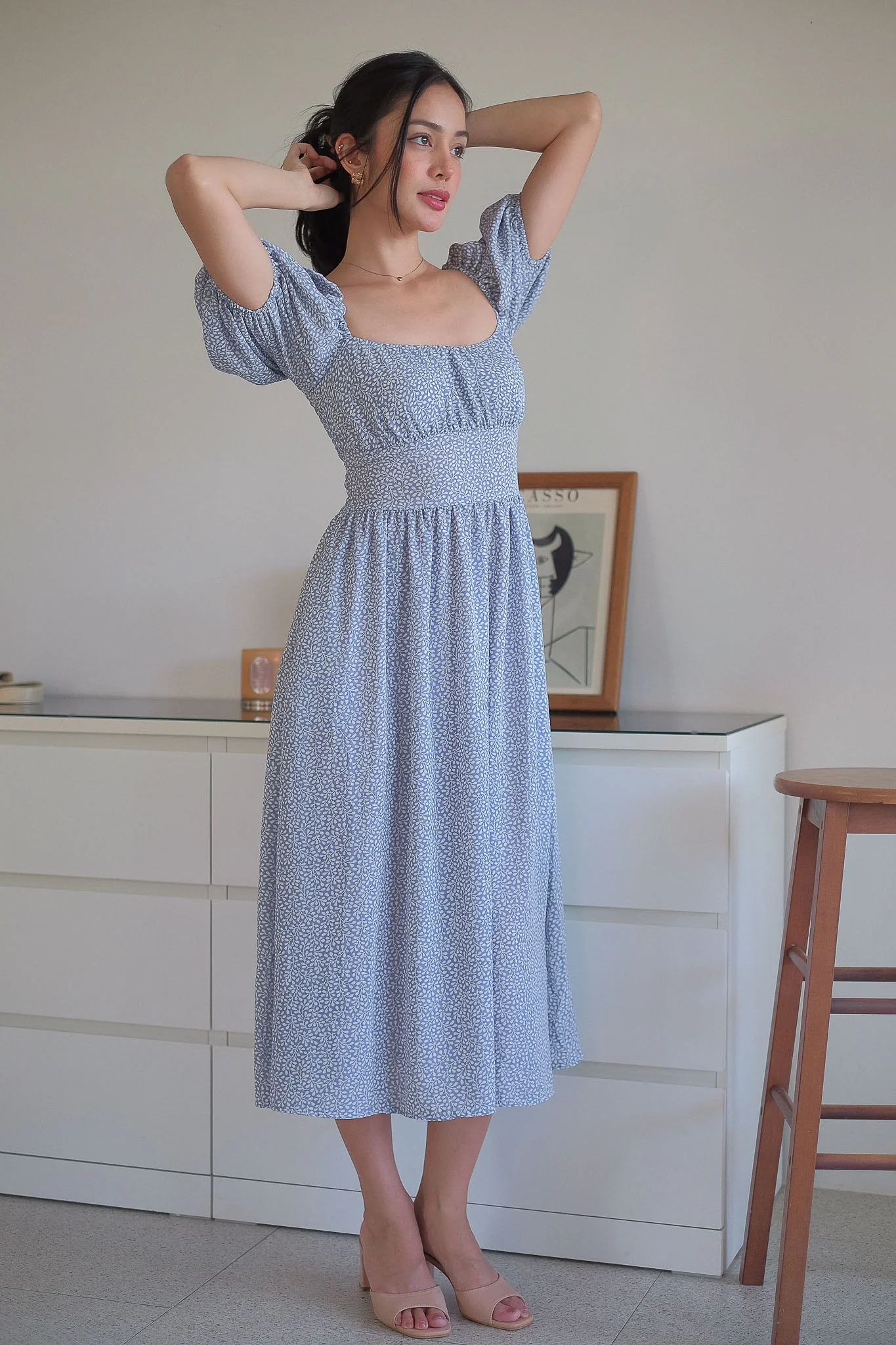 Monica Midi Dress – blue vine floral - Image 4