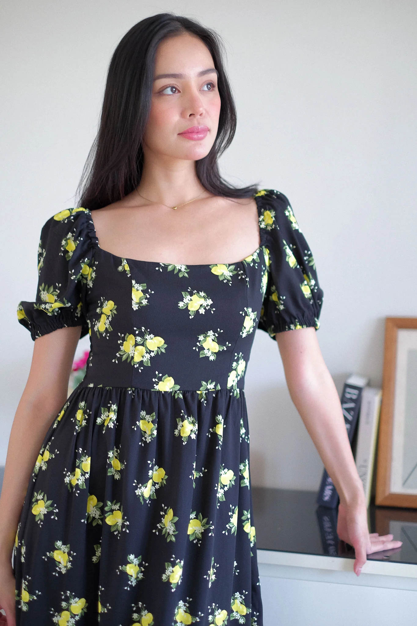 The Roxanne Midi dress - lemon in black - Image 2