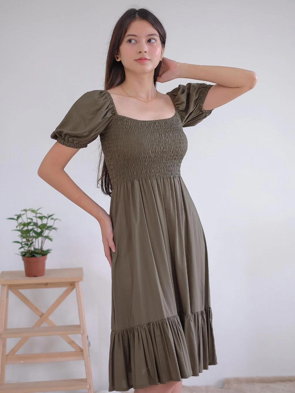 The Shelly Midi dress - Image 9